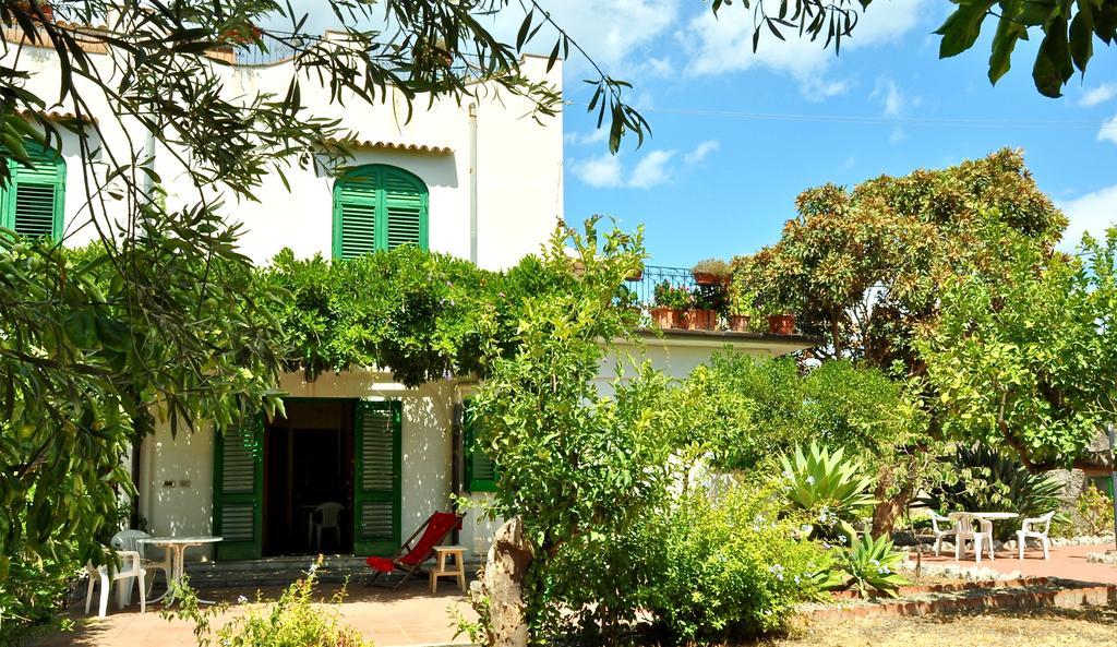 Seafront Apartments Garden House Taormina Bilik gambar