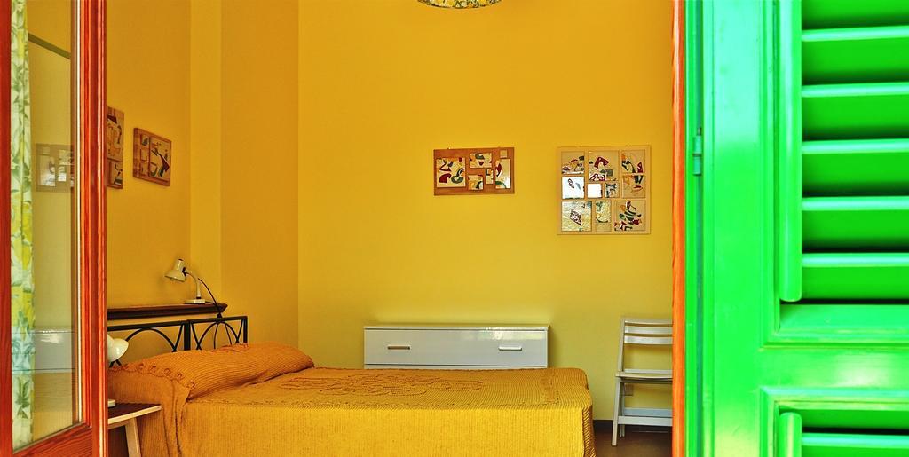 Seafront Apartments Garden House Taormina Bilik gambar