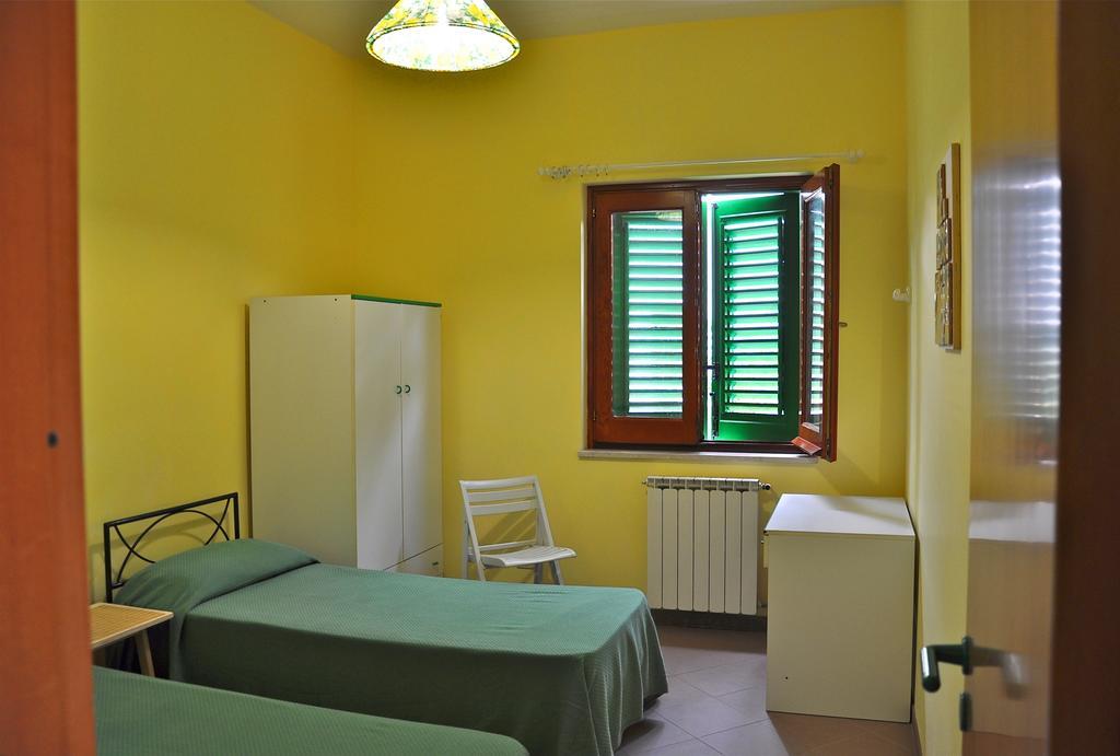 Seafront Apartments Garden House Taormina Bilik gambar